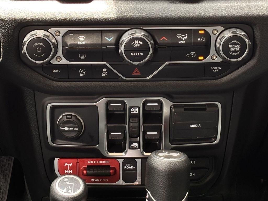 Jeep Wrangler Sport 2025