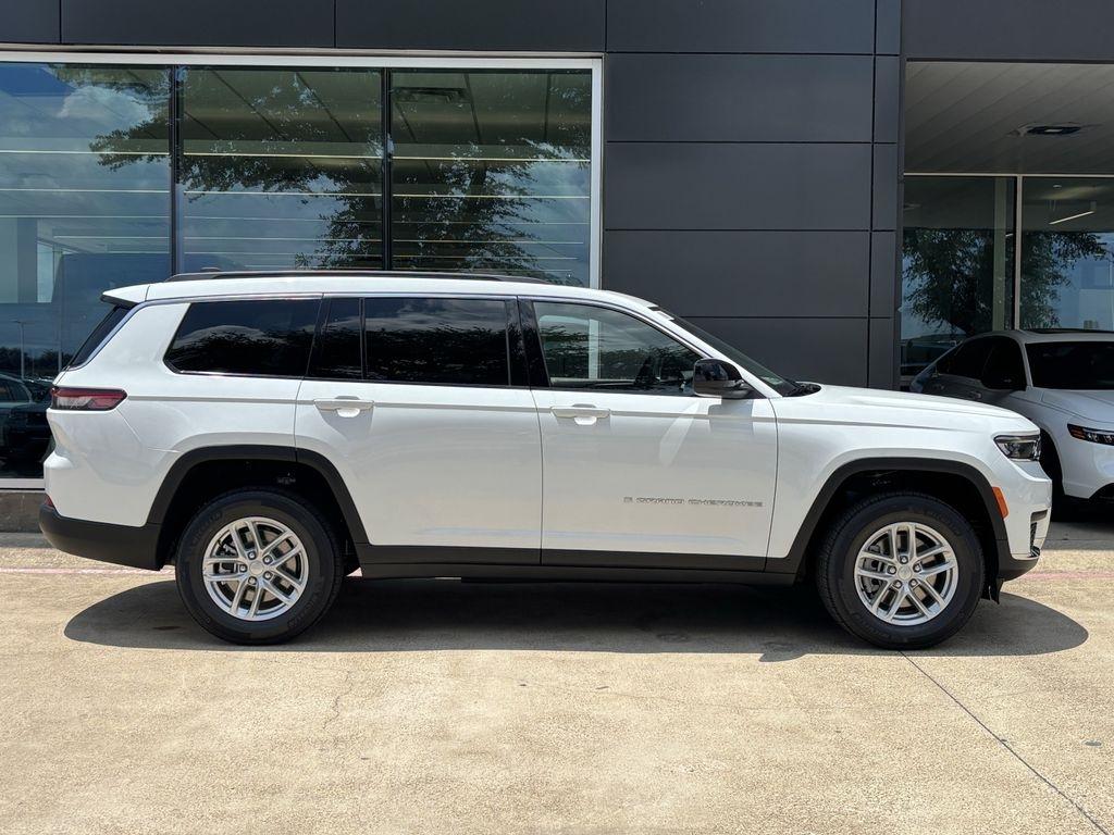 Jeep Grand Cherokee L Laredo 2WD 2026