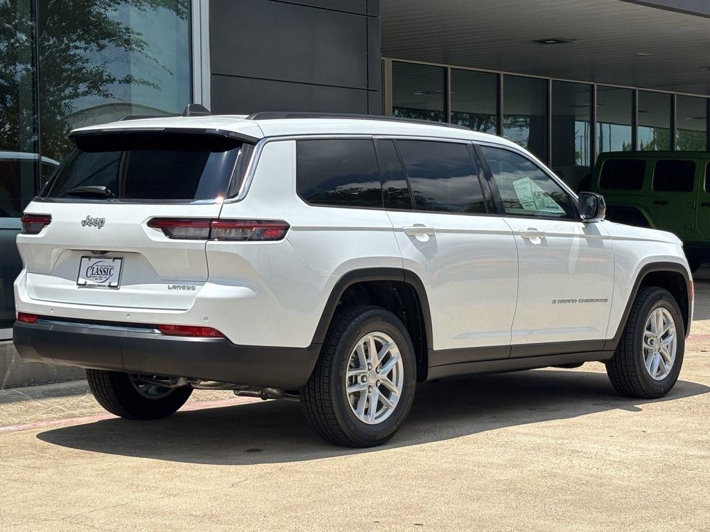 Jeep Grand Cherokee L Laredo 2WD 2026