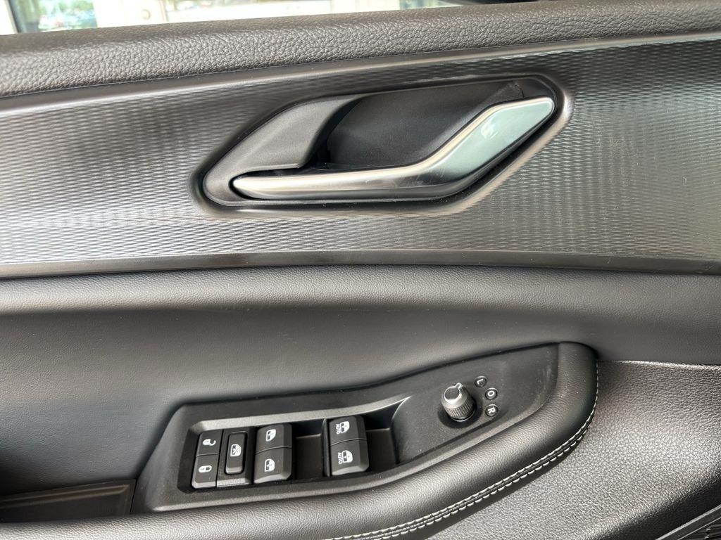 Jeep Grand Cherokee L Laredo 2WD 2026
