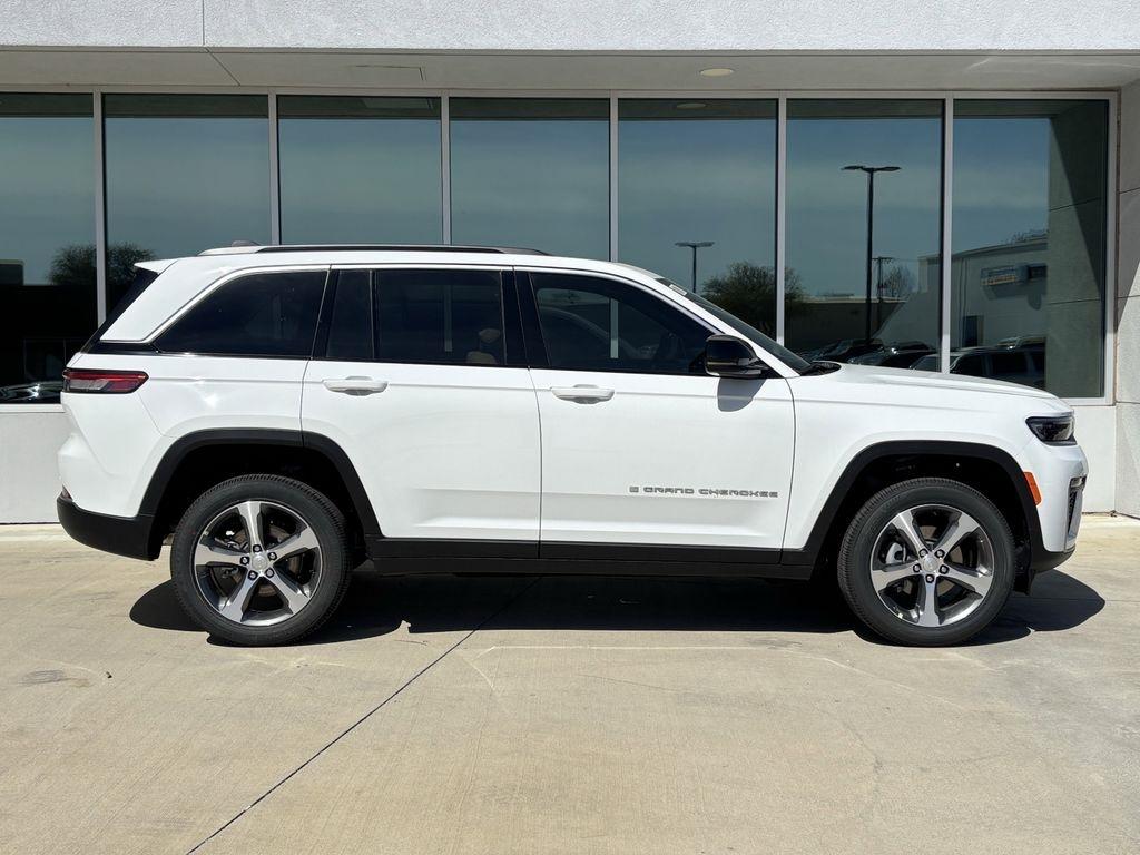 Jeep Grand Cherokee Limited 2WD 2026