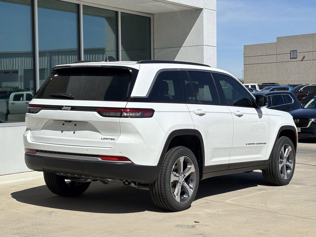 Jeep Grand Cherokee Limited 2WD 2026