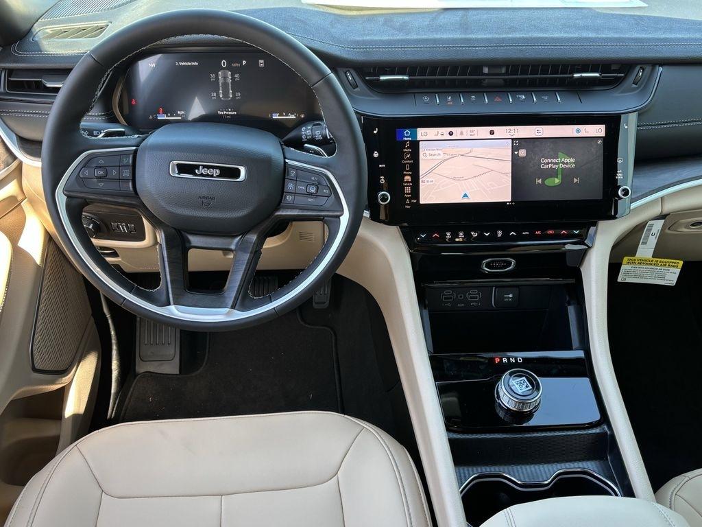 Jeep Grand Cherokee Limited 2WD 2026