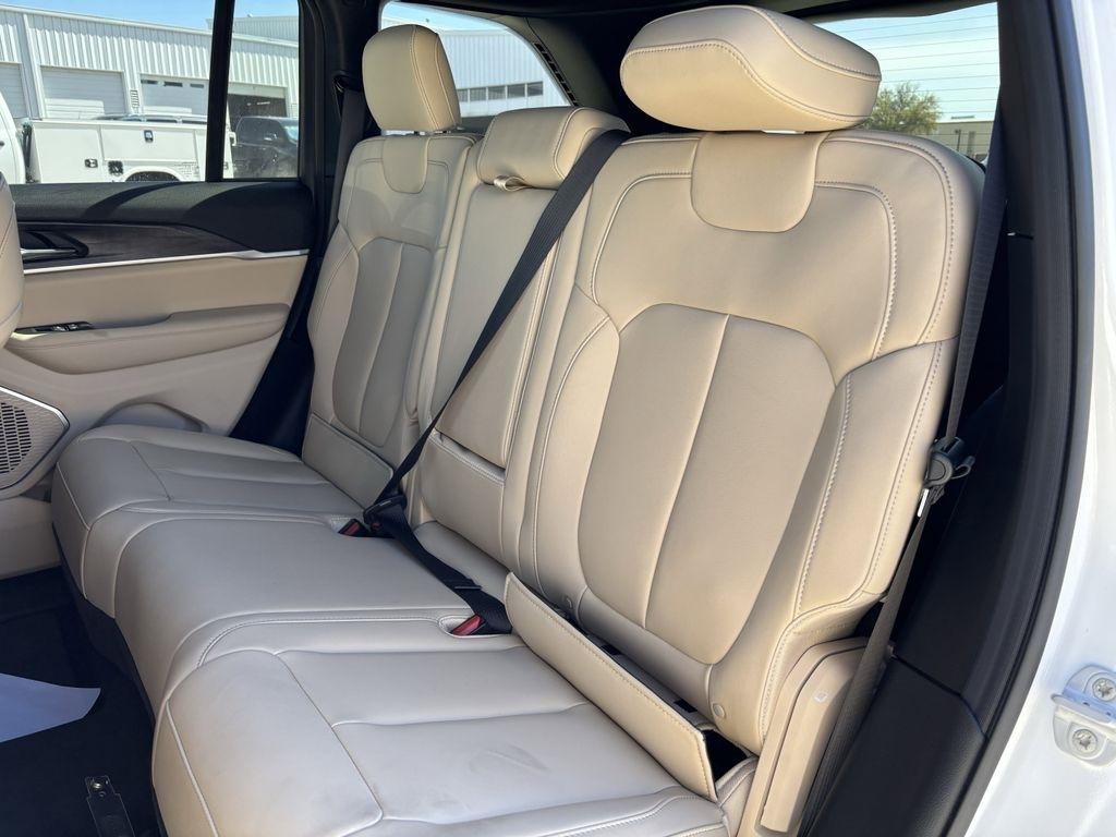 Jeep Grand Cherokee Limited 2WD 2026