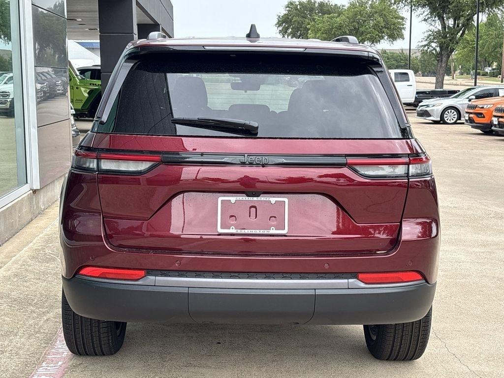 Jeep Grand Cherokee Limited 2WD 2026