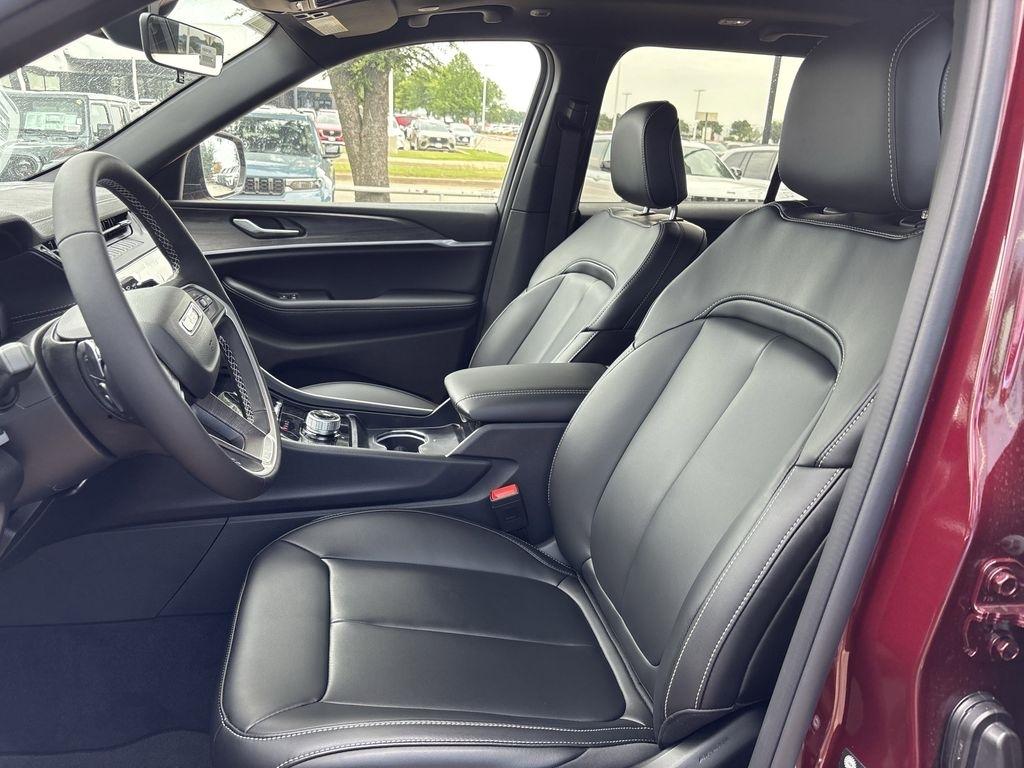 Jeep Grand Cherokee Limited 2WD 2026