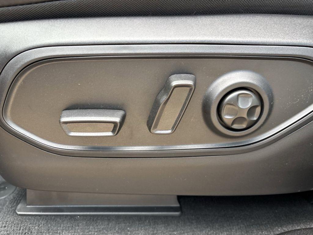 Jeep Grand Cherokee Limited 2WD 2026