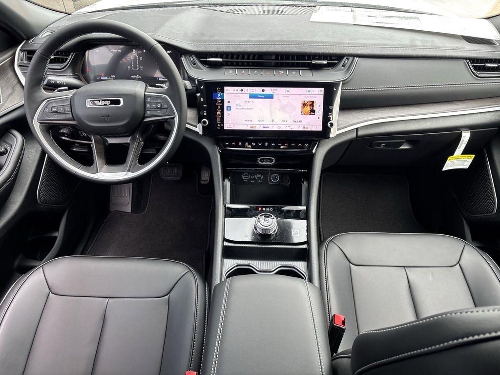 Jeep Grand Cherokee Limited 2WD 2026