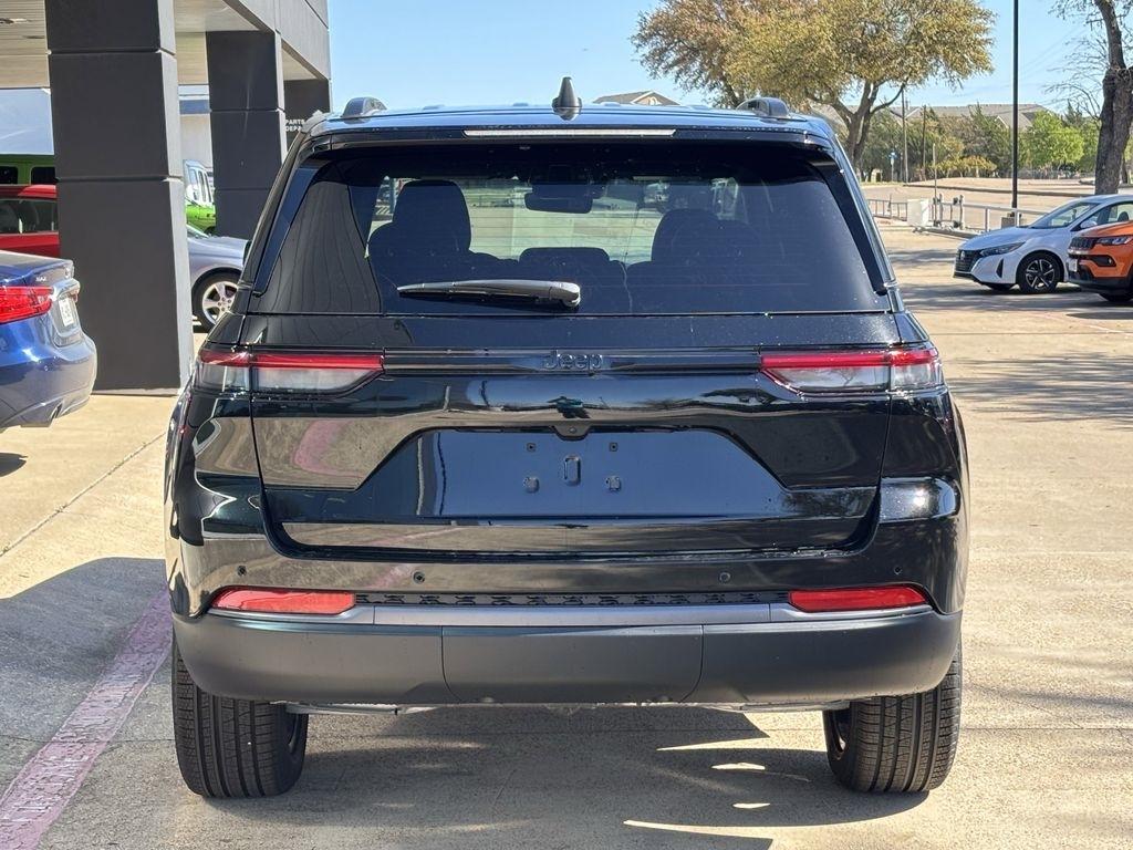 Jeep Grand Cherokee Limited 2WD 2026