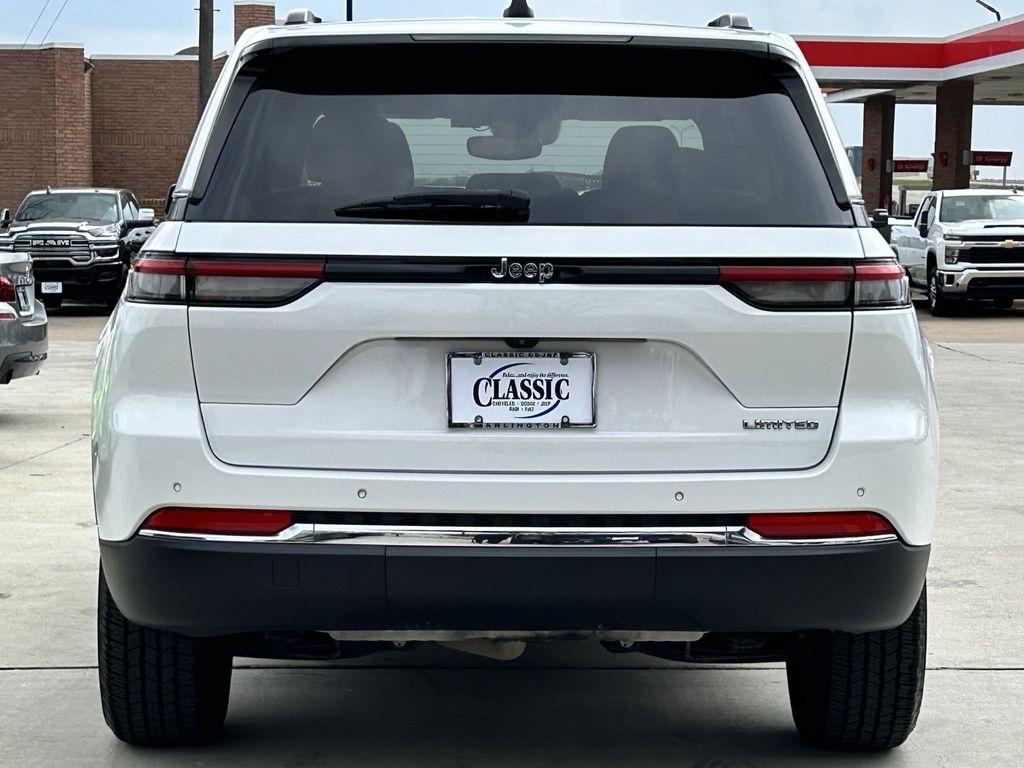 Jeep Grand Cherokee Limited 2WD 2023