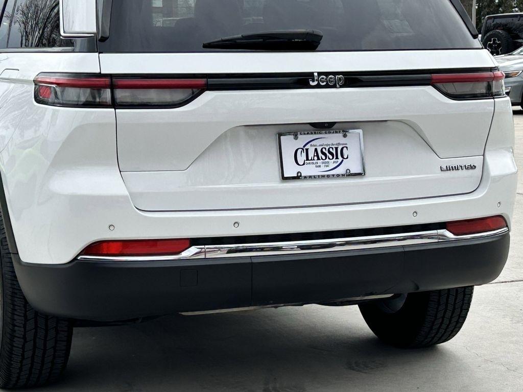 Jeep Grand Cherokee Limited 2WD 2023