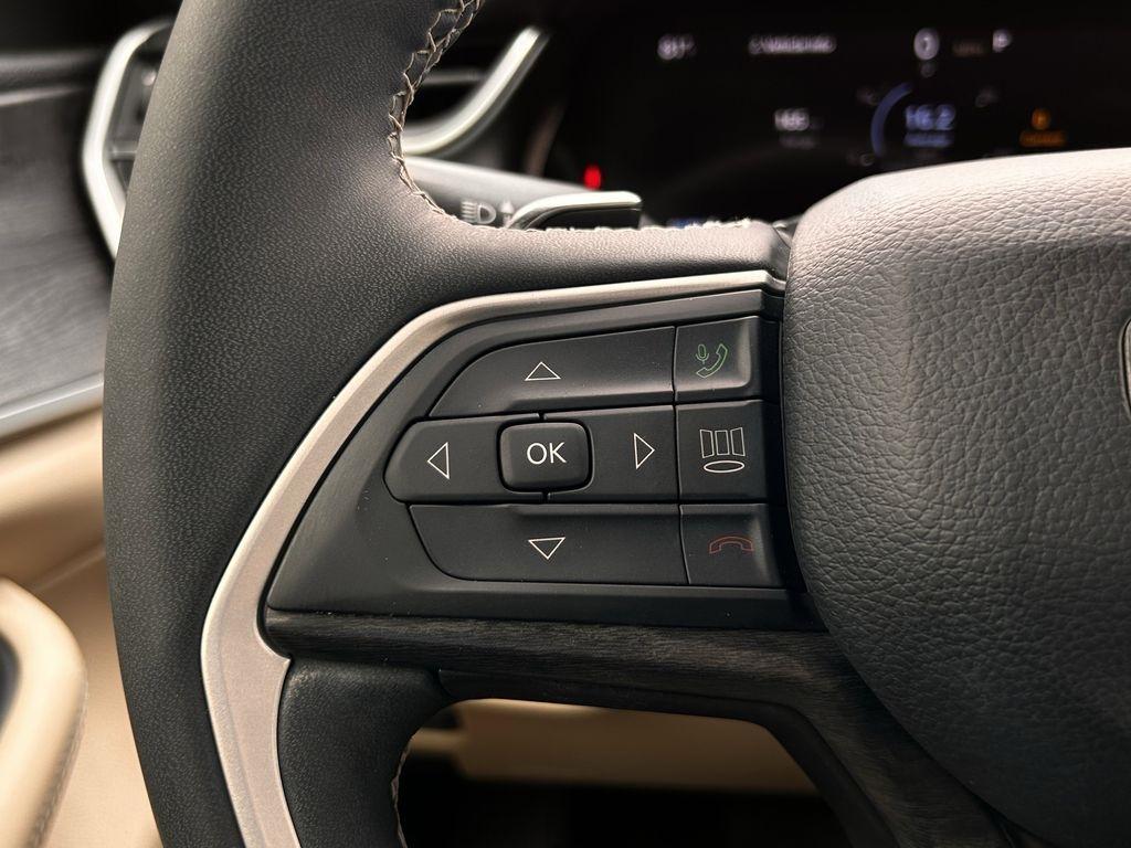 Jeep Grand Cherokee Limited 2WD 2023