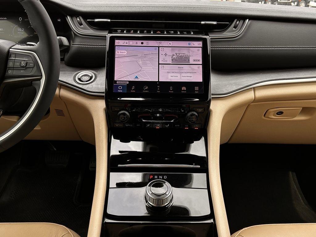 Jeep Grand Cherokee Limited 2WD 2023