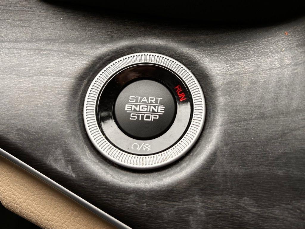 Jeep Grand Cherokee Limited 2WD 2023