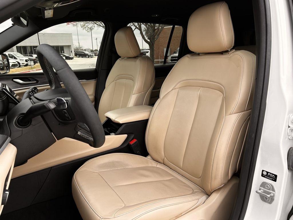 Jeep Grand Cherokee Limited 2WD 2023