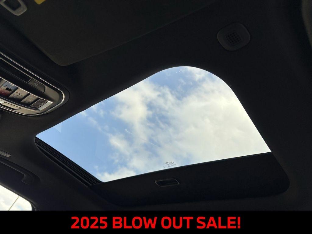 Jeep Grand Cherokee L Laredo 2025