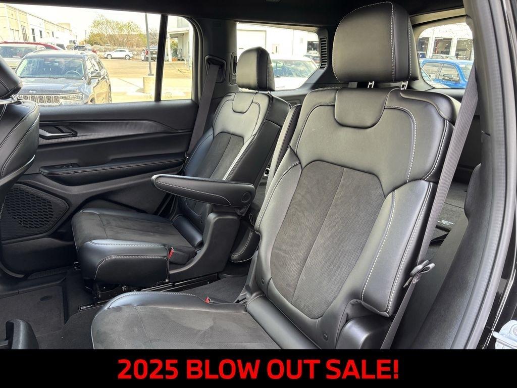 Jeep Grand Cherokee L Laredo 2025