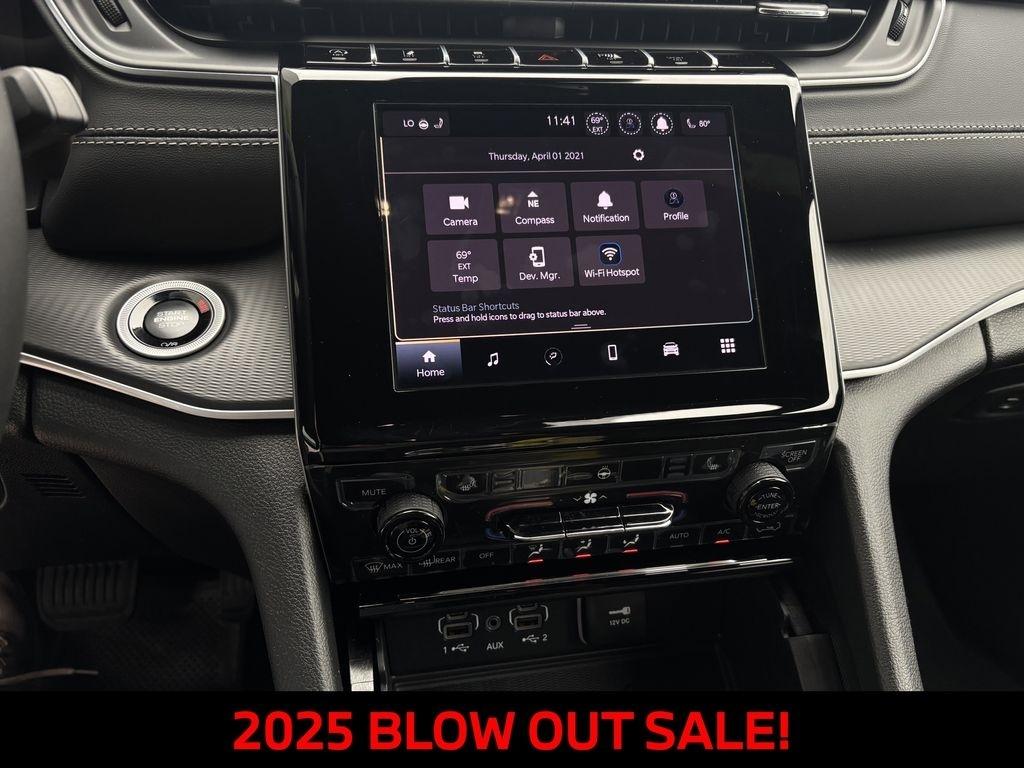 Jeep Grand Cherokee Laredo E 2WD 2025