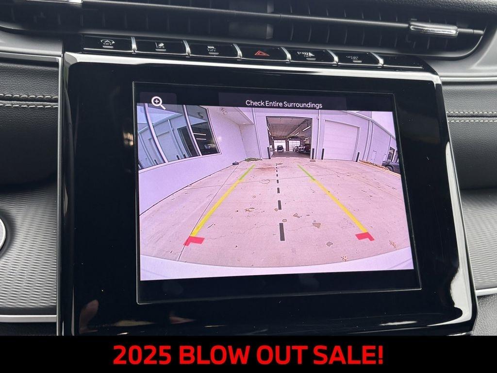 Jeep Grand Cherokee Laredo E 2WD 2025