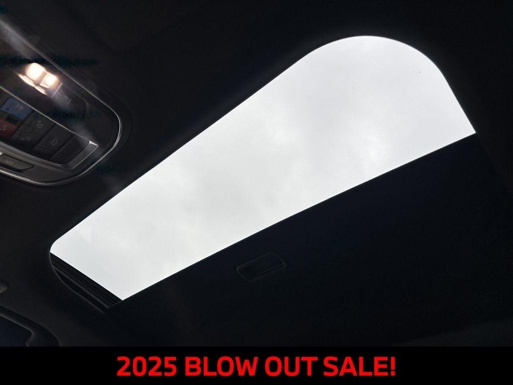 Jeep Grand Cherokee Laredo E 2WD 2025