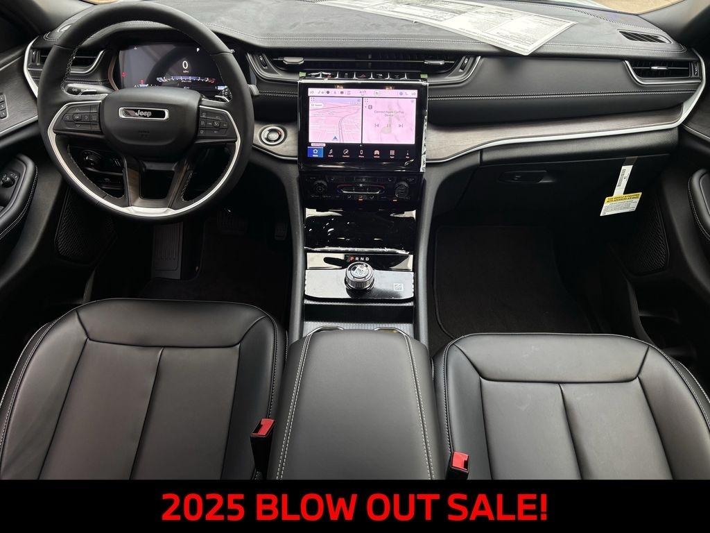 Jeep Grand Cherokee Limited 2WD 2025