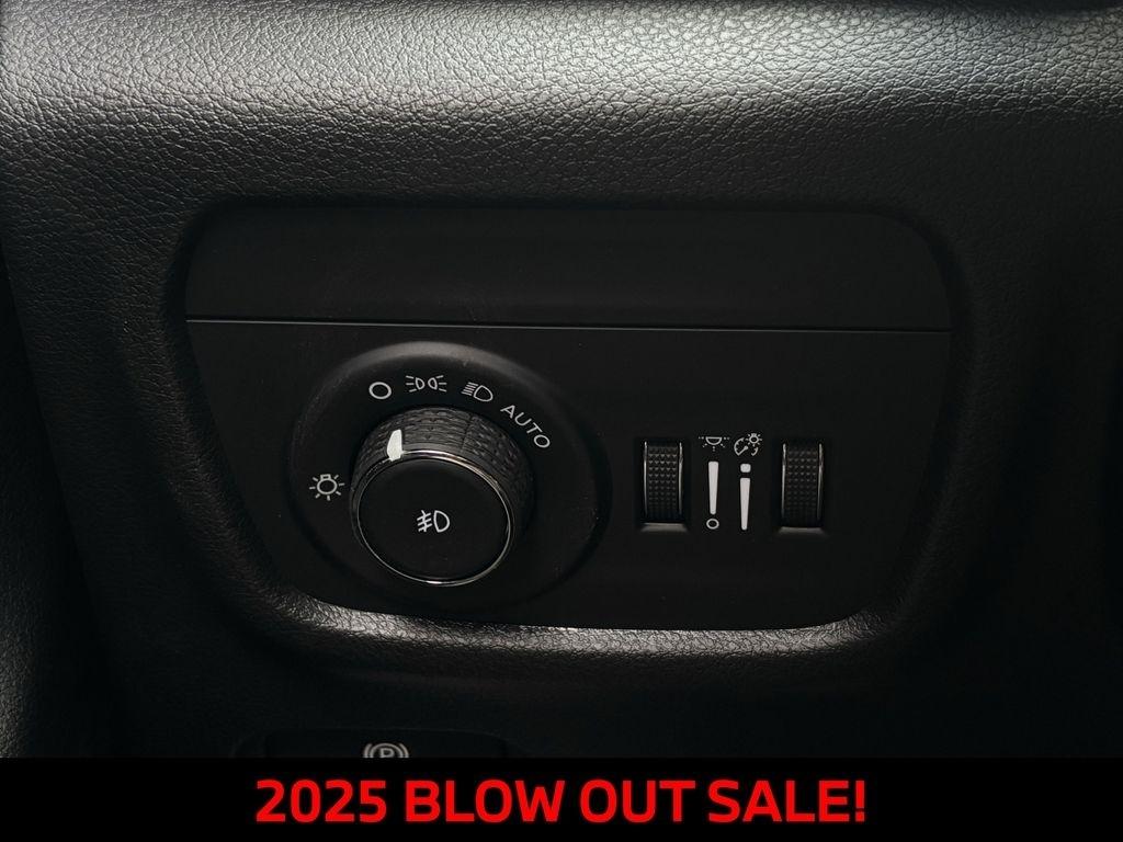 Jeep Grand Cherokee Limited 2WD 2025