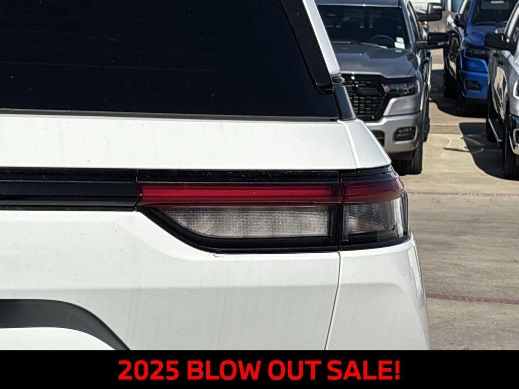 Jeep Grand Cherokee Limited 2WD 2025