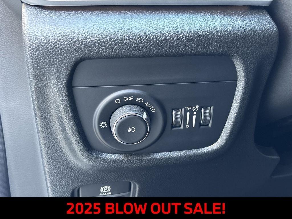 Jeep Grand Cherokee Limited 2WD 2025