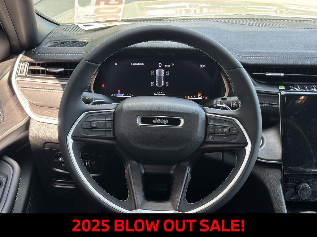 Jeep Grand Cherokee Limited 4WD 2025