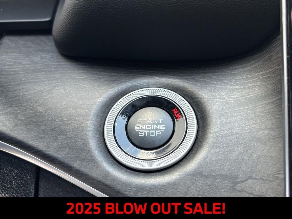 Jeep Grand Cherokee Limited 4WD 2025