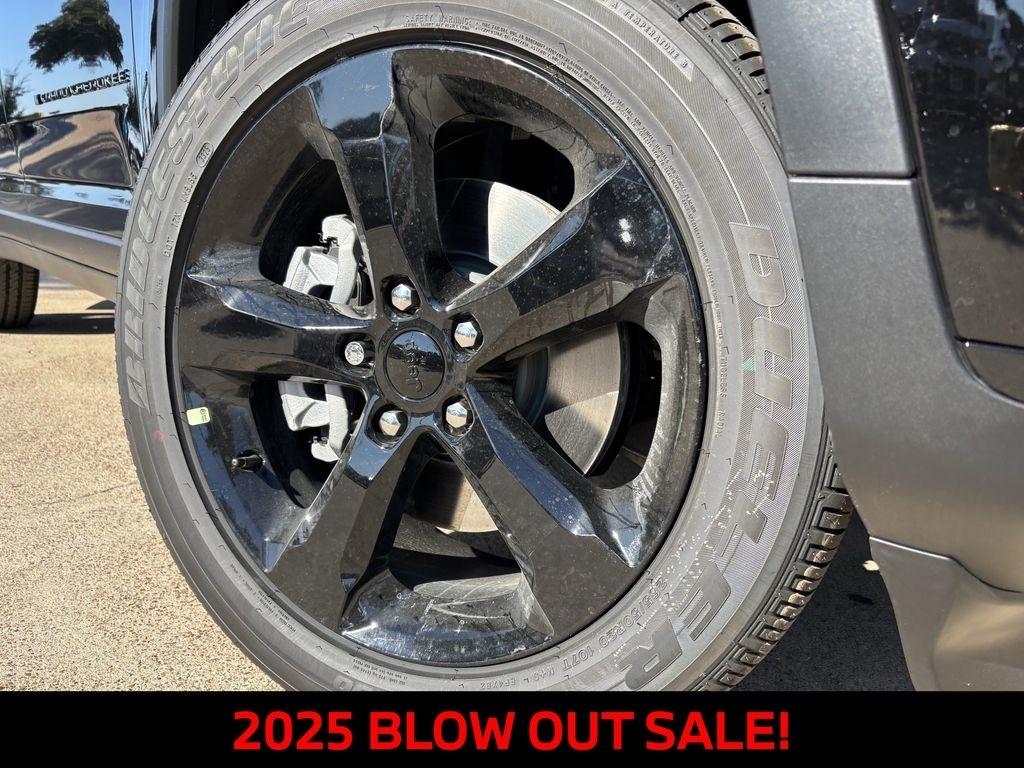 Jeep Grand Cherokee L Laredo 2025