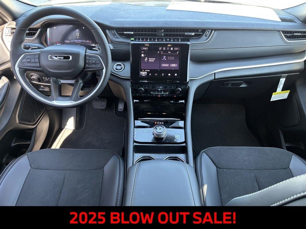 Jeep Grand Cherokee L Laredo 2025