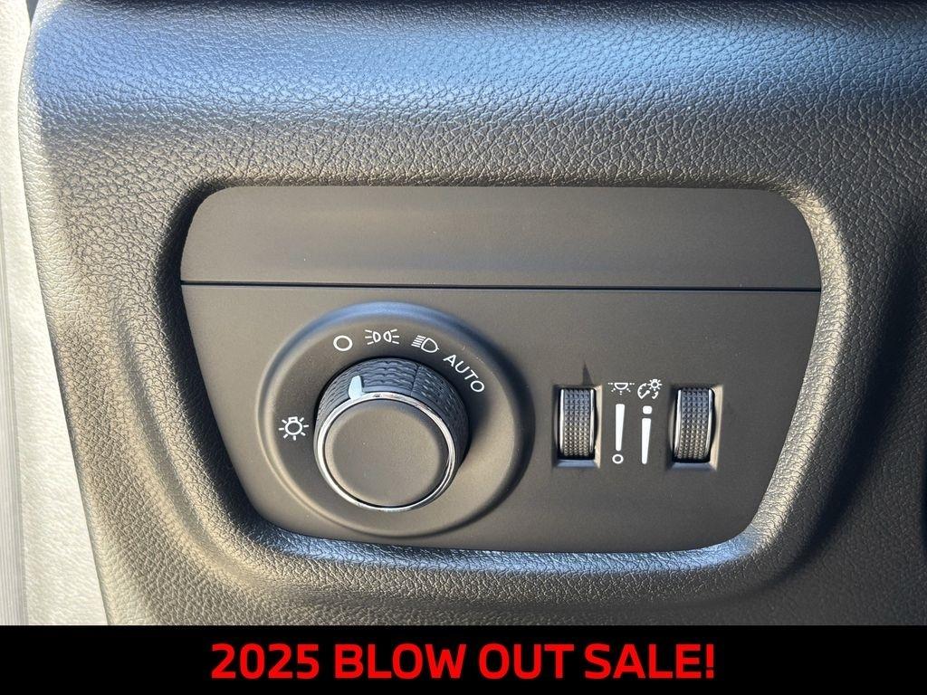 Jeep Grand Cherokee L Laredo 2025