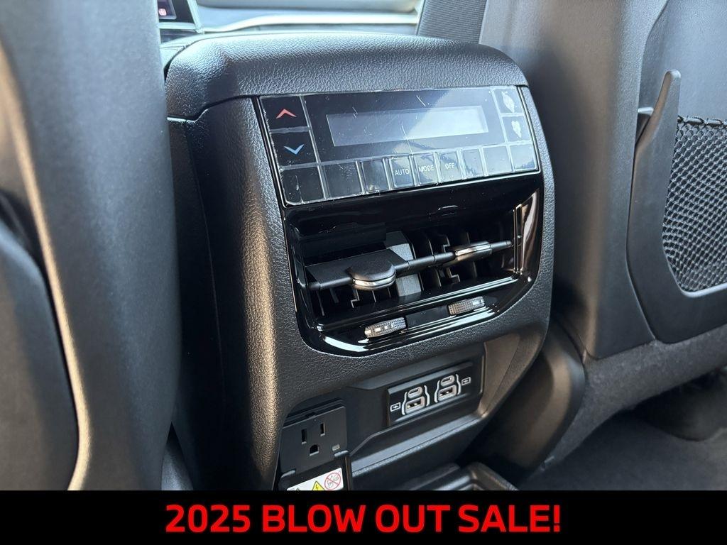 Jeep Grand Cherokee L Laredo 2025