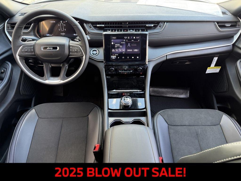 Jeep Grand Cherokee L Laredo 2025