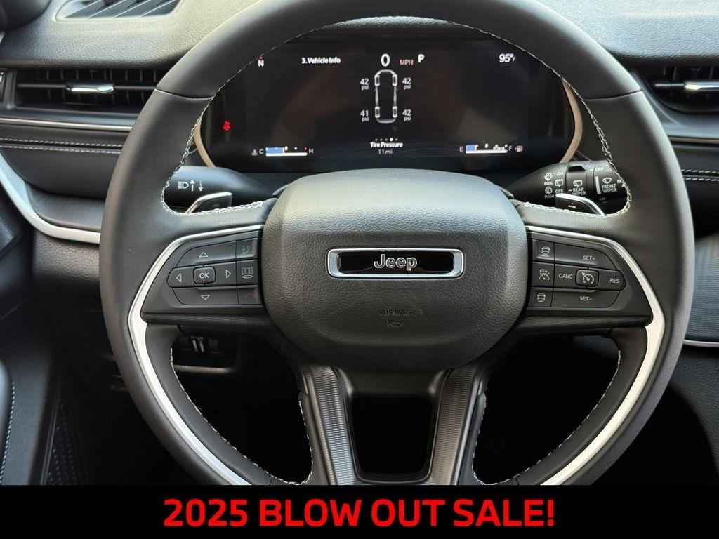 Jeep Grand Cherokee L Laredo 2025