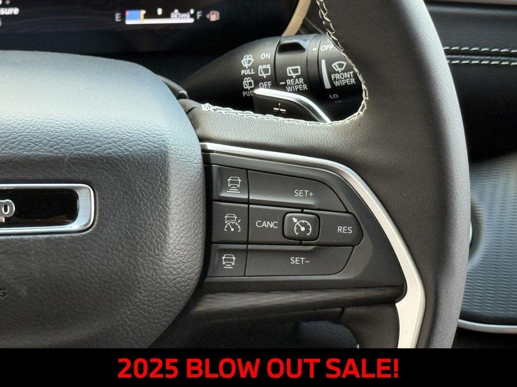 Jeep Grand Cherokee L Laredo 2025