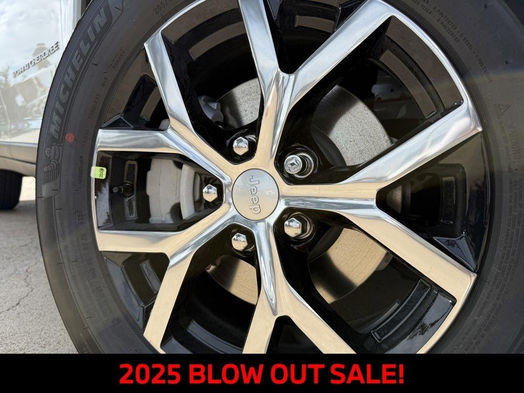 Jeep Grand Cherokee Limited 2WD 2025