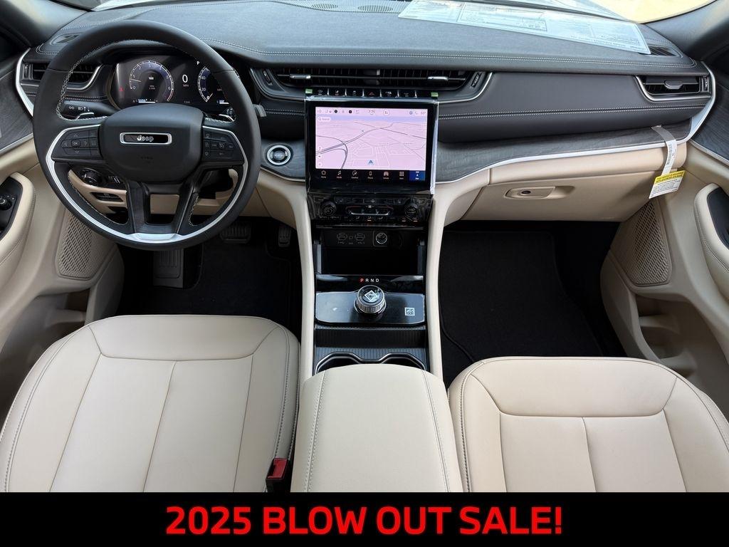 Jeep Grand Cherokee Limited 2WD 2025