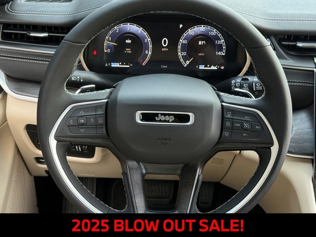 Jeep Grand Cherokee Limited 2WD 2025