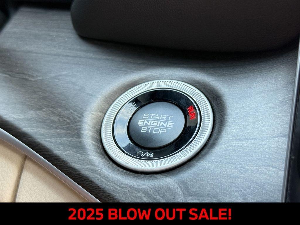 Jeep Grand Cherokee Limited 2WD 2025