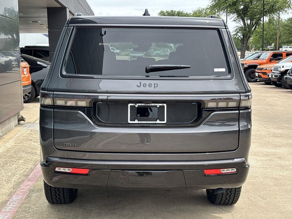Jeep Wagoneer Base 4WD 2026