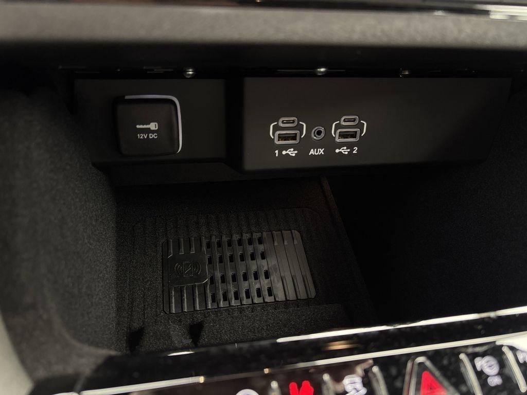 Jeep Wagoneer Base 4WD 2026