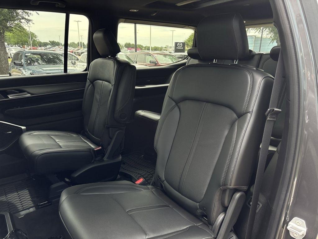 Jeep Wagoneer Base 4WD 2026