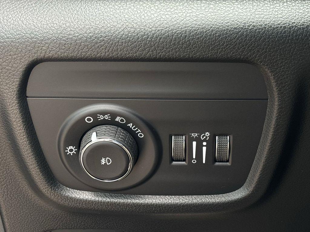 Jeep Grand Cherokee L Limited 4WD 2026