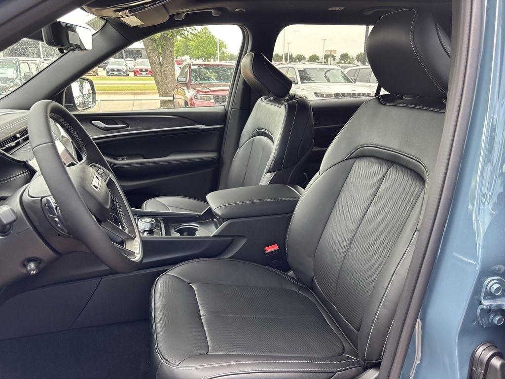 Jeep Grand Cherokee L Limited 4WD 2026