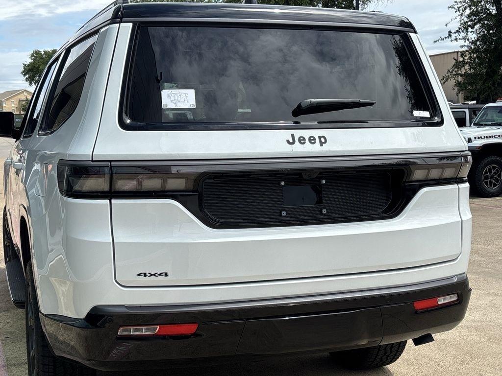 Jeep Wagoneer Base 4WD 2026