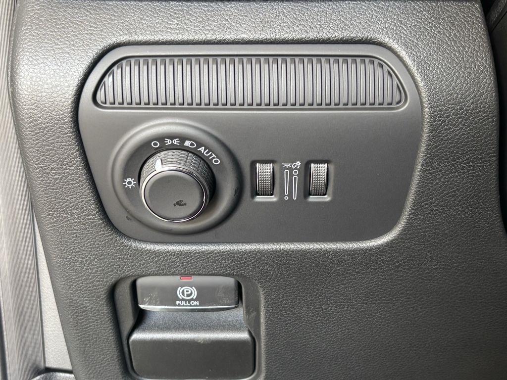 Jeep Wagoneer Base 4WD 2026