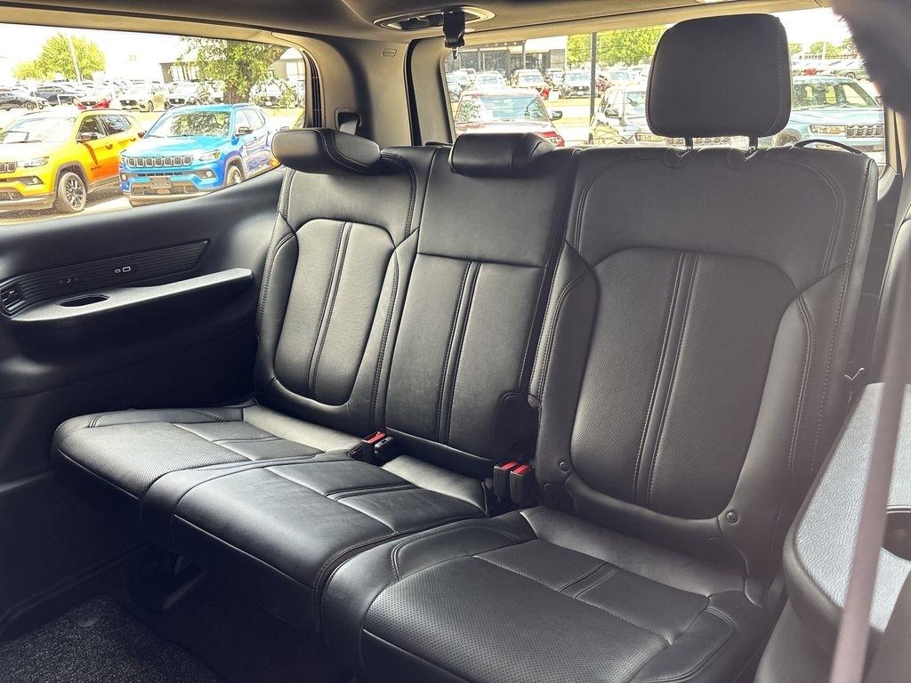 Jeep Wagoneer Base 4WD 2026