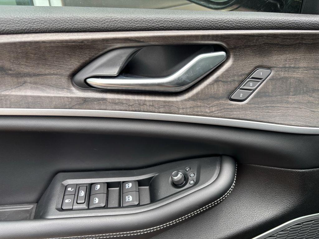 Jeep Grand Cherokee L Limited 4WD 2026
